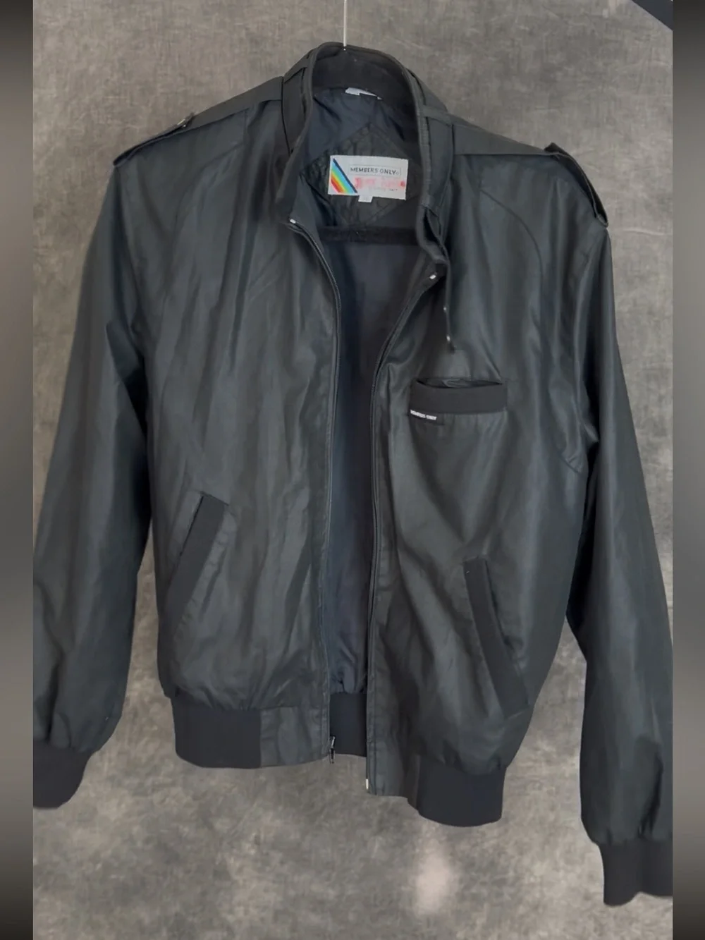 VINTAGE MEMBERS ONLY BLACK NYLON BOMBER JACKET MEN’S SIZE 38
